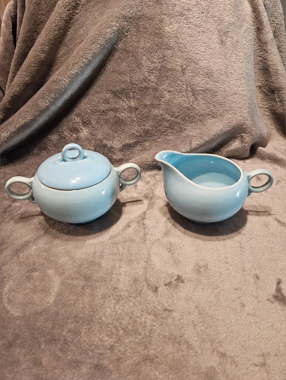 Vintage (mid century) Universal Balerina brand cream & sugar set